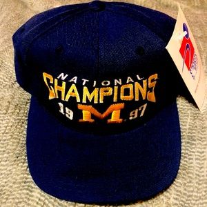 Vintage 1997 Mich.Wolverines Champ. SnapBack